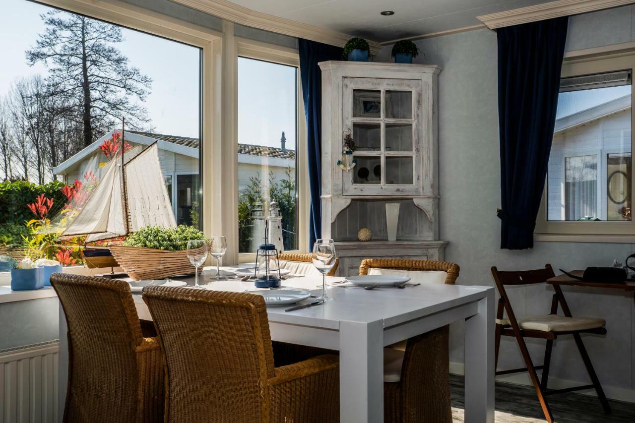 Chaletparc Krabbenkreek Zeeland - Chalet 50 Sint Annaland Exteriör bild